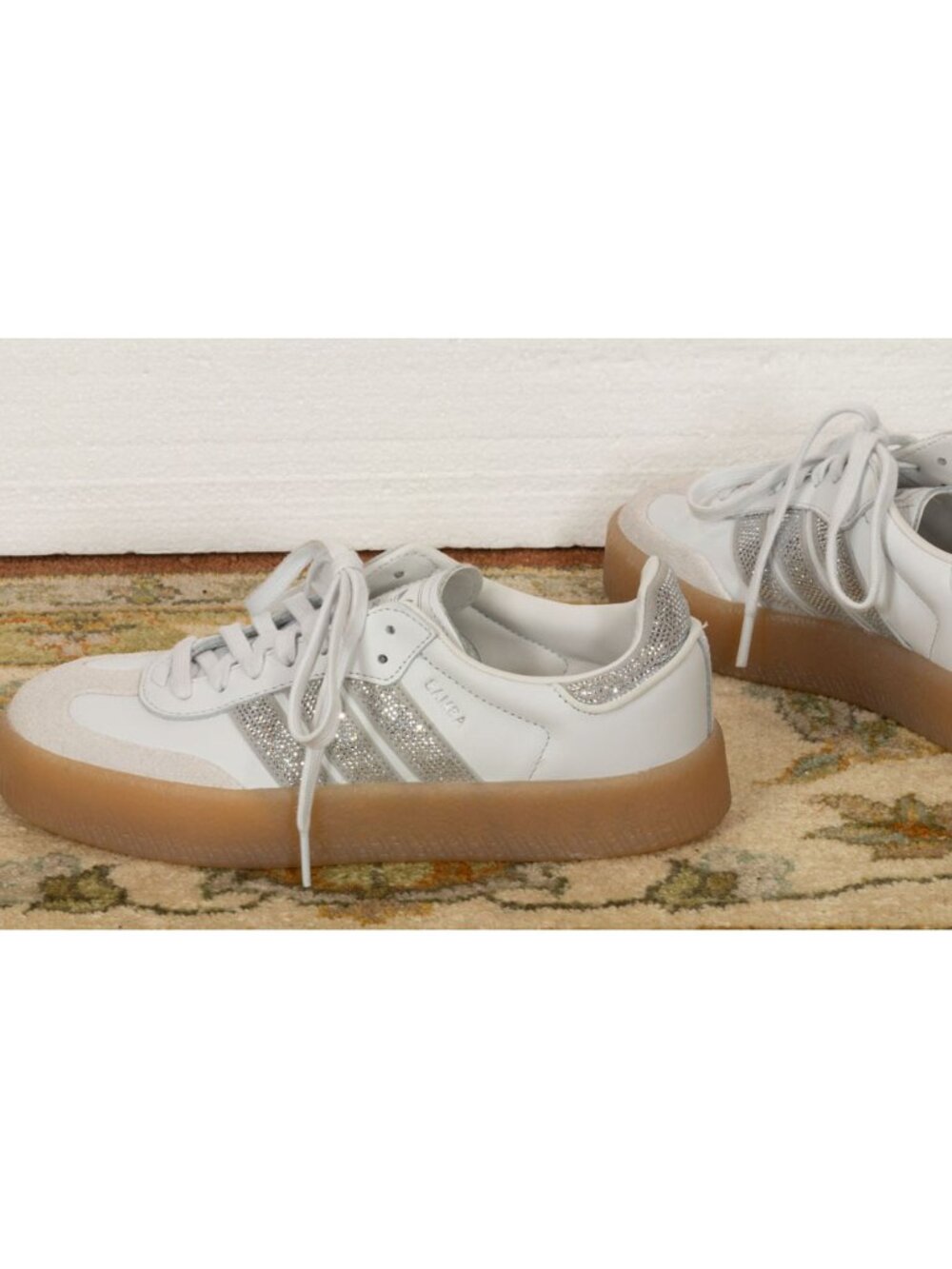 NEW ADIDAS ORIGINALS SAMBAE W SNEAKERS CRYSTAL WHITE SIZE 7 SOLD OUT - Picture 5 of 8